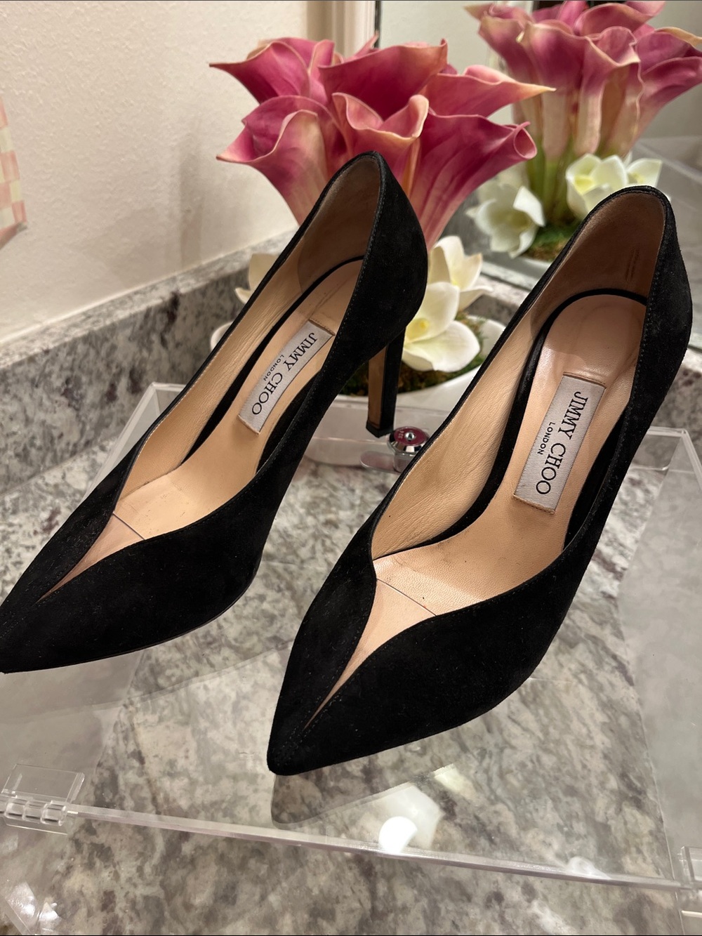 Jimmy Choo Black Suede Pointed Pumps with V-Cut - Picture 2 of 8